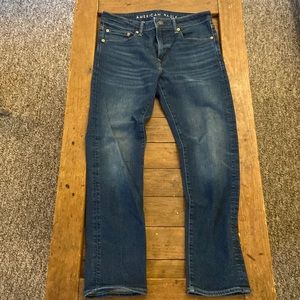 Men’s AE slim straight jeans, like new